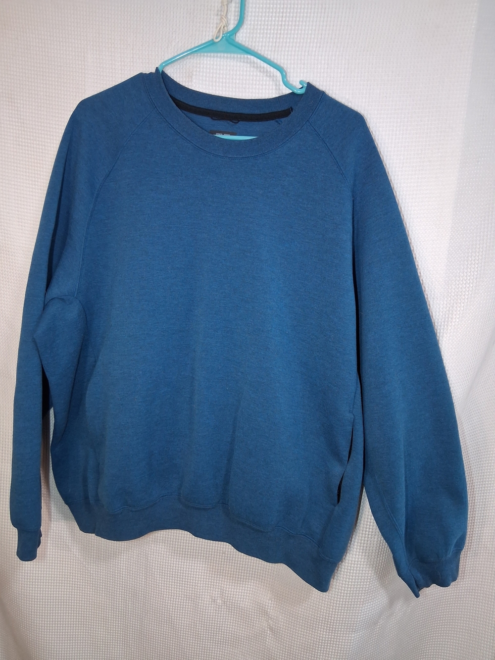 Uniqlo Men's Teal Blue Crewneck Sweater
